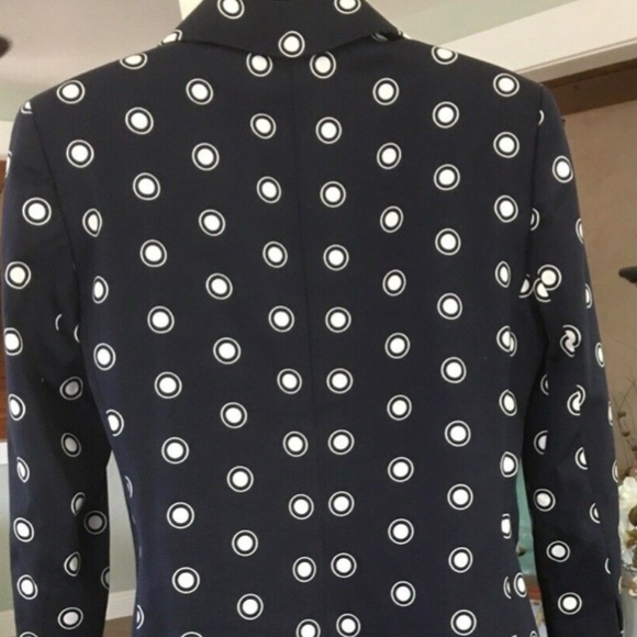 Like new Linda Allard Ellen Tracy Navy & White Polka Dot 2 Pc Suit. is Size 6 - Picture 8 of 12